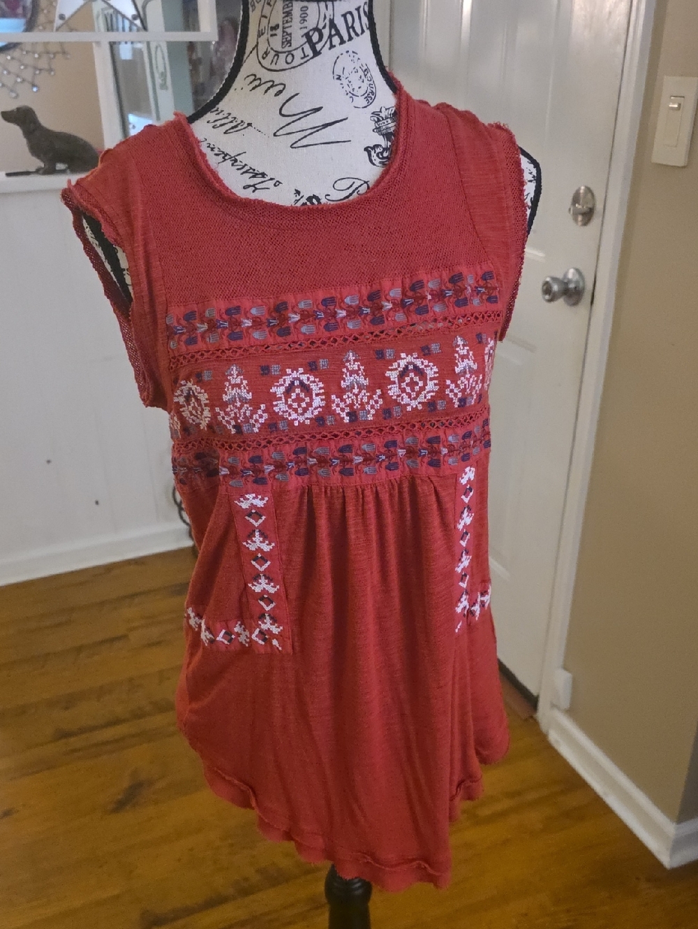 Cupio Red Sleeveless Embroidered Tunic